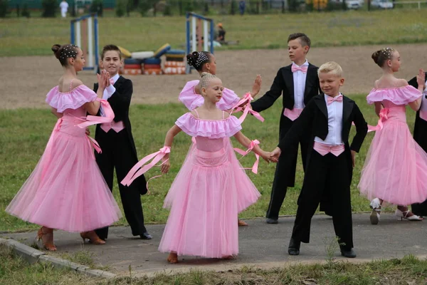 Joschkar-ola, russland, 29. Juli 2018: Pferderennen und Springen — Stockfoto