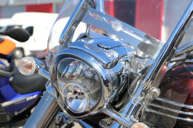 Kazan, Rusya, 26 Mayıs 2018: Motosiklet sezonu - otomatik-motor gösteri açılışı. Farlar, farları ve yan dönüş sinyalleri motosiklet.