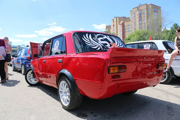 Yoshkar-Ola, Rusko, červen 02, 2019: auto a motocyklové Vystaviti — Stock fotografie