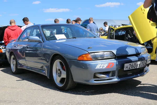 YOSHKAR-OLA, RUSSIA, JUNHO 02, 2019: Exposição Automóvel e Motocicleta - Festival - YO SUMMIT 2019 - Autoshow - exposição de carros raros, sintonizados e incomuns . — Fotografia de Stock