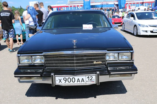 YOSHKAR-OLA, RUSSIE, 02 JUIN 2019 : Exposition automobile et moto — Photo