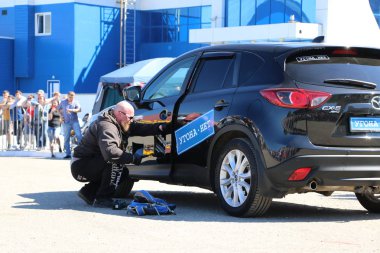 Yoshkar-Ola, Rusya, Haziran 02, 2019: Araba ve motor sergisi