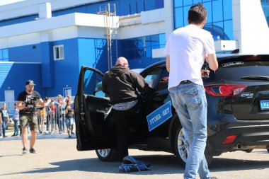 Yoshkar-Ola, Rusya, Haziran 02, 2019: Araba ve motor sergisi