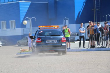 Yoshkar-Ola, Rusya, Haziran 02, 2019: Araba ve motor sergisi