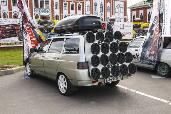 Yoshkar-Ola, Rusko, 10. srpen 2019: Autosound festival věnovaný městu — Stock fotografie