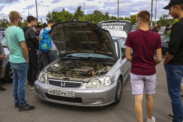 YOSHKAR-OLA, RUSIA, 10 de agosto de 2019: Autosound Festival dedicado al día de la ciudad — Foto de Stock