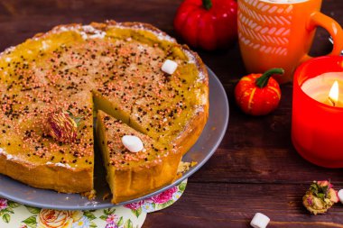Kabak Pasta Geleneksel Şükran Lezzetli Tart. El Yapımı Fırında Kek ile Sonbahar Gıda Arka Plan. 