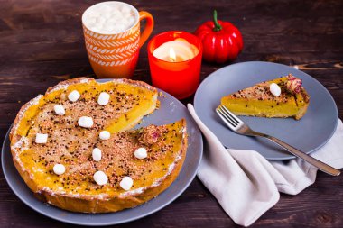 Kabak Pasta Geleneksel Şükran Lezzetli Tart. El Yapımı Fırında Kek ile Sonbahar Gıda Arka Plan. 