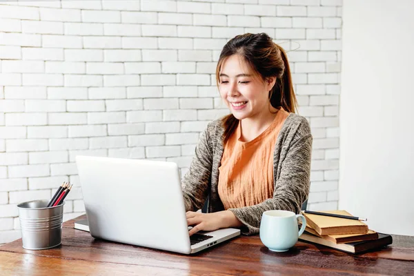Happy Young Freelancer Woman Working Computer Laptop Cozy House Modern — Stock Photo, Image