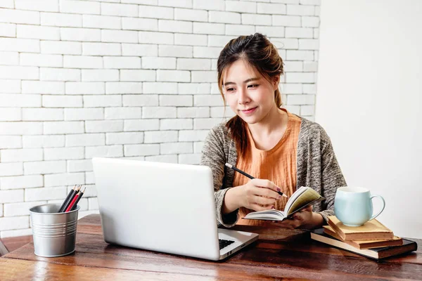 Happy Young Freelancer Woman Working Computer Laptop Cozy House Modern — Stock Photo, Image