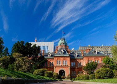 Eski Hokkaido hükümet ofis güneşli bir gün, bir tarihi bina ve Landmark ayında Sapporo