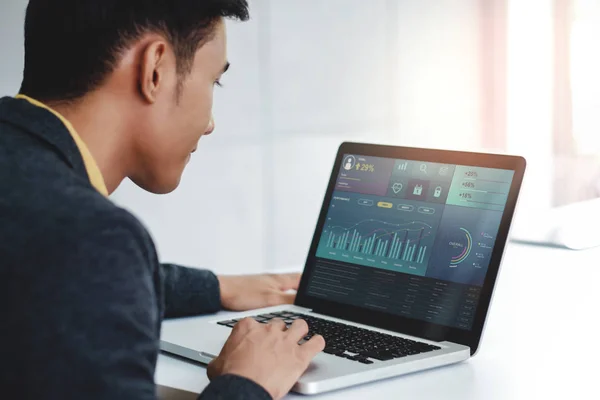 Finans ve iş pazarlama kavramı teknoloji. Grafikler ve