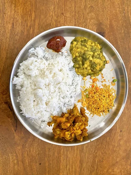 Indian Meal Homemade Rice Dal Curry Pickle Ready Served — Stock Photo, Image