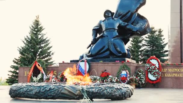 Ufa, russland - 10. Mai 2019: denkmal — Stockvideo