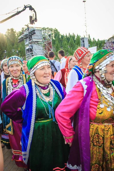 Ufa, russland - 12. juni 2019: folk — Stockfoto