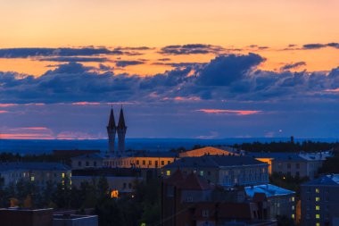 Ufa,Rusya - 29 Temmuz 2019: Gün batımında Ufa şehri.
