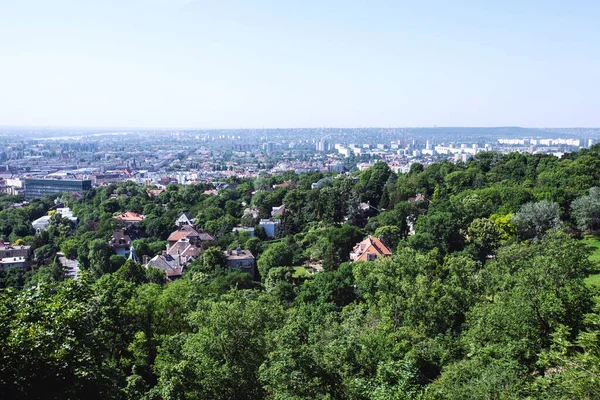 Stadsgezicht Huizen Bomen Groene Stad Hongarije Boedapest — Stockfoto