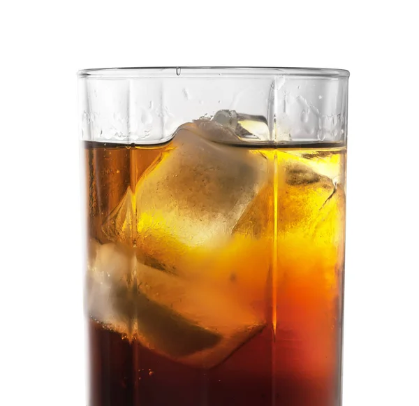 Cocktails Rum Cola Met Ijs Geïsoleerd Een Witte Achtergrond — Stockfoto