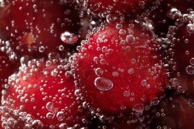 köpüklü suda kiraz. arkaplan