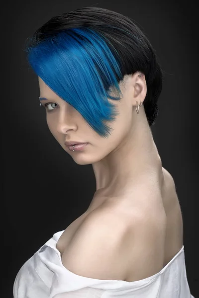Das Schöne Sexy Mädchen Mit Den Blauen Haaren Subkultur — Stockfoto
