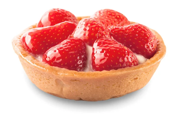 Kremalı ve çilekli sepet, beyaz üzerine izole edilmiş. 