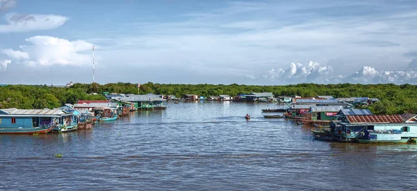 Siem Reap Camboya Los Camboyanos Viven Junto Lago Tonle Sap — Foto de Stock