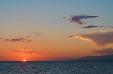 deniz ufukta güneş battıktan