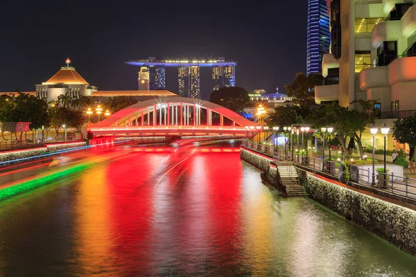 Singapore, Singapur - Eylül, 2017 yaklaşık: Clarke Quay Singapur şehir gece, Singapur.