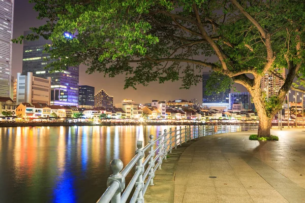 Singapore, Singapur - Eylül, 2017 yaklaşık: Clarke Quay Singapur şehir gece, Singapur.
