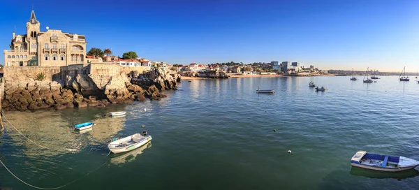 葡萄牙卡斯卡伊斯的卡尔达什达赖尼亚海滩 — 图库照片