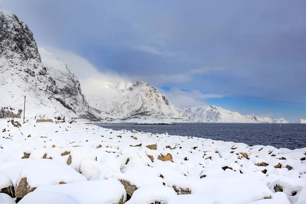 Costa Cerca Hamnoy Pueblo Las Islas Lofoten Noruega — Foto de Stock