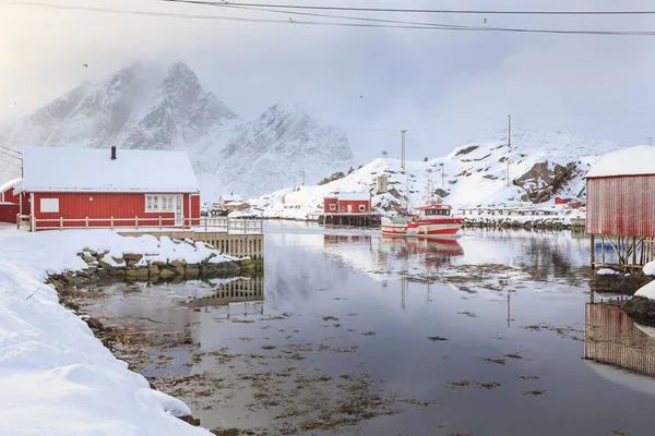 Χωριό Του Ψαρά Sund Σχετικά Νησιά Lofoten Της Νορβηγίας — Φωτογραφία Αρχείου