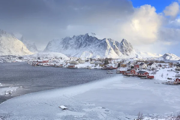 Das Fischerdorf Reine Auf Den Lofoten Norwegen — Stockfoto