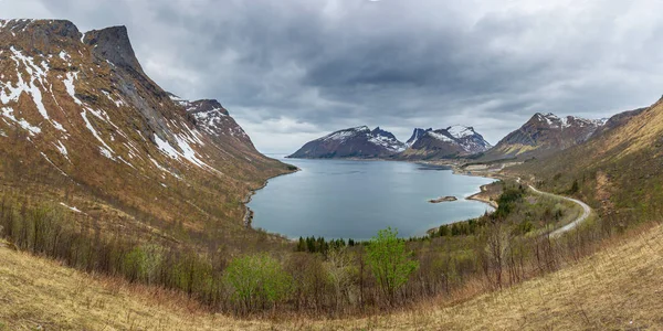 Vista Bergsfjorg Ilha Senja Além Círculo Polar Noruega — Fotografia de Stock