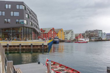 TROMSO, NORway - CIRCA MAYIS, 2018 Norveç 'in Tromso kasabası