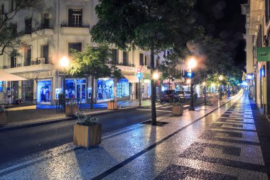 Funchal, Madeira, Portekiz - Ekim 2014 yaklaşık: Funchal kasaba Madeira gece. Funchal, Madeira Adası, Portekiz