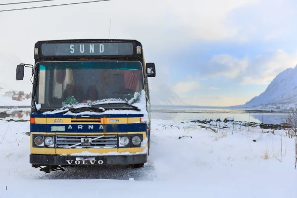 Sund, Norveç - Şubat, 2017 yaklaşık: Lofoten Adaları, Norveç'in kıyısında Sund yakınındaki Nordfjorden