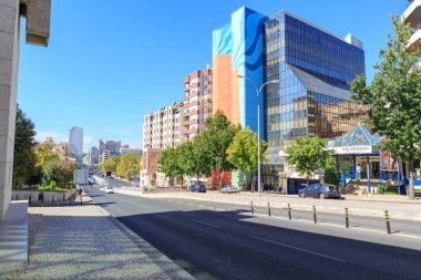 Lisbon, Portekiz - Ekim, 2016 yaklaşık: Avenida Joao XXI şehrin Lizbon, Portekiz.