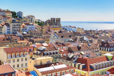 Lisbon, Portekiz - Ekim, 2016 yaklaşık: Lizbon sokakları town, Portekiz.