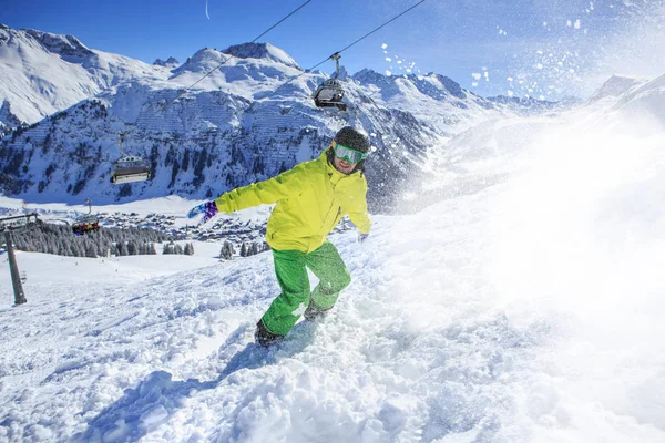 Ein Snowboarder Auf Der Piste Den Österreichischen Alpen — Stockfoto