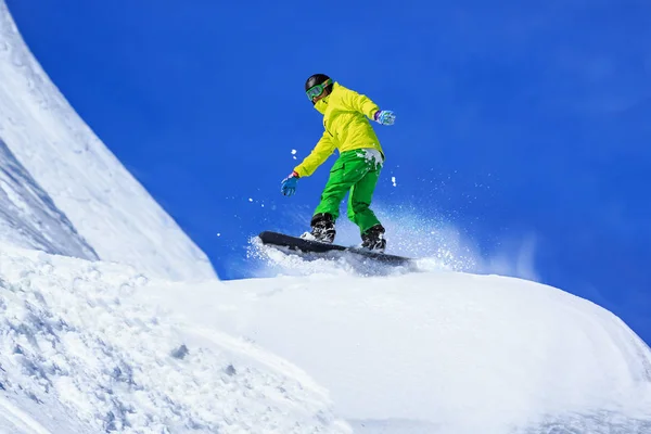 Snowboardista Sjezdovce Alpách Rakousku — Stock fotografie