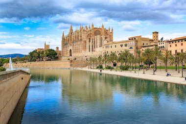 Palma De Mallorca, Mallorca, Balearic Adaları, İspanya - Circa Mai, 2016: Mallorca Palma de Mallorca 'da Santa Iglesia Katedrali, İspanya