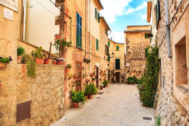 Valldemossa, Mallorca, Balearic Islands, İspanya - Mai, 2016 yaklaşık: Valldemossa kasaba Mallorca Adası, Akdeniz'de, İspanya Balear Adaları