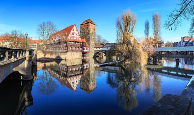 Almanya Nürnberg kentindeki Pegnitz nehire nehir
