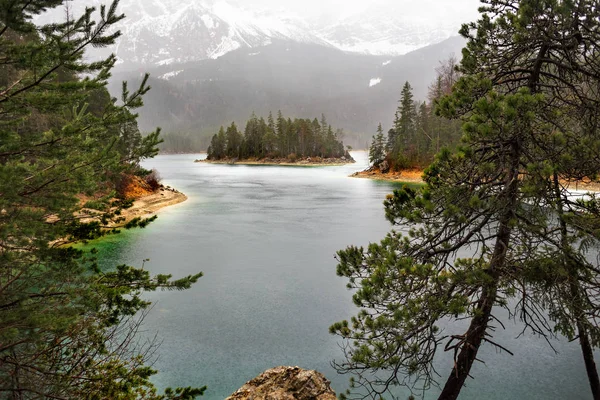 Lago Eibsee Nelle Alpi Con Pioggia Primavera Garmisch Partenkirchen Germania — Foto Stock