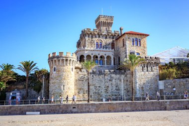 Estoril, Portekiz - Ekim, 2016 yaklaşık: Praia yapmak Tamariz beach Estoril-Cascais, Portekiz