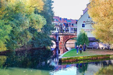 Nürnberg, Almanya - Ekim, 2016 yaklaşık: Almanya Nürnberg kentindeki Pegnitz nehire nehir