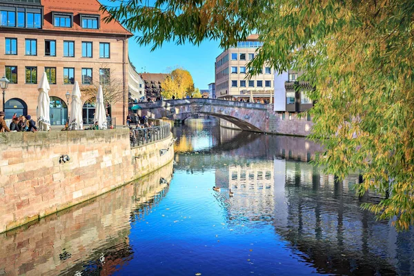 Norimberk Německo Cca Října 2016 Riverside Řeka Pegnitz Městě Norimberk — Stock fotografie