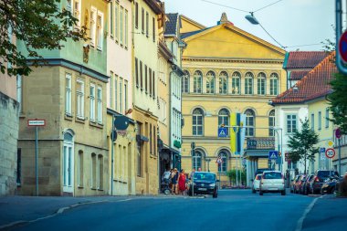 Coburg, Almanya - yaklaşık Ağustos, 2018: Akşam sahne önünde Coburger tiyatro Coburg, Almanya Oberer Burglass Caddesi'nin