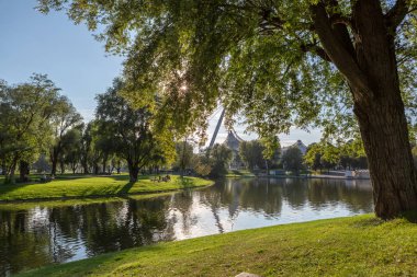 Münih, Bavyera, Almanya - Eylül, 2018 yaklaşık: Olympic Park Münih takma Olympiapark Muenchen Münih, Almanya.